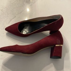 Expression faux suede maroon heels size 7